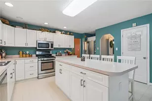 4 Camry Dr, Hempfield Township, PA 15642 - Photo 8