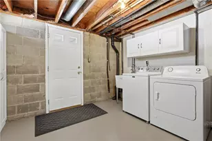 303 Macnab Dr, Moon/Crescent Twp, PA 15108 - Photo 36