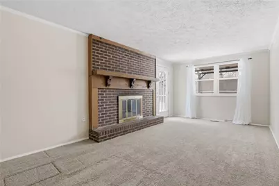 303 Macnab Dr, Moon/Crescent Twp, PA 15108 - Photo 6