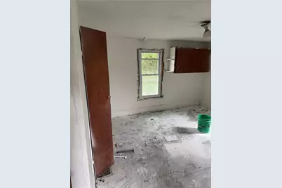 802 Wallis Ave, Farrell, PA 16121 - Photo 16