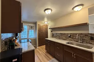 1 Schoolhouse Ln, Pittsburgh, PA 15232 - Photo 2