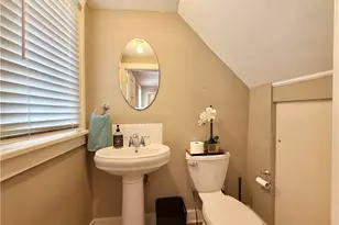 1 Schoolhouse Ln, Pittsburgh, PA 15232 - Photo 16
