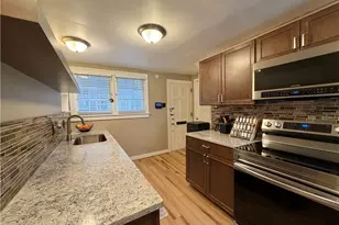 1 Schoolhouse Ln, Pittsburgh, PA 15232 - Photo 6
