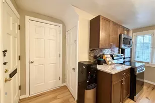 1 Schoolhouse Ln, Pittsburgh, PA 15232 - Photo 8