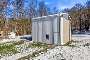 1173 Fredonia Rd, Perry Township, PA 16130 - Photo 8