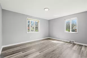 5066 Brownsville Rd, Pittsburgh, PA 15236 - Photo 12