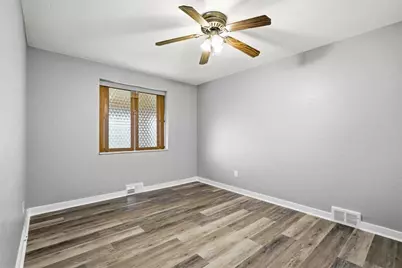 5066 Brownsville Rd, Pittsburgh, PA 15236 - Photo 18