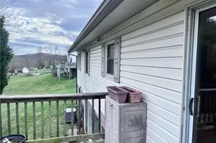 218 Locust St, Rural Valley Boro, PA 16249 - Photo 6