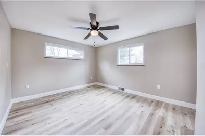 2158 Reis Run Rd, Pittsburgh, PA 15237 - Photo 16