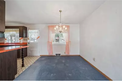 525 New Market Dr, Hempfield Township, PA 15601 - Photo 6