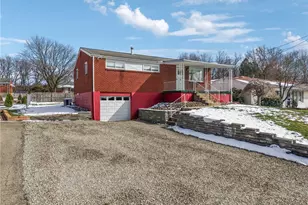 525 New Market Dr, Hempfield Township, PA 15601 - Photo 36