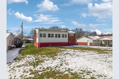 525 New Market Dr, Hempfield Township, PA 15601 - Photo 32