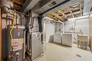 525 New Market Dr, Hempfield Township, PA 15601 - Photo 26