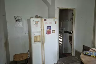 689 S State Line Rd, Sharon, PA 16146 - Photo 8