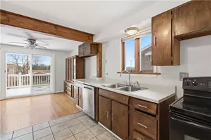 618 Arbor Ln, Pittsburgh, PA 15236 - Photo 6