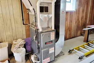 1230 Frank Ave, Jeannette, PA 15644 - Photo 24