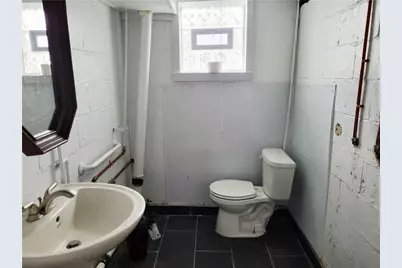 1230 Frank Ave, Jeannette, PA 15644 - Photo 26