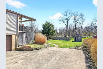 107 Georgetown Pl, Elizabeth Twp/Boro, PA 15135 - Photo 4