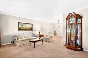 107 Georgetown Pl, Elizabeth Twp/Boro, PA 15135 - Photo 8