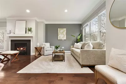 154 Sweetbriar Village Trl, Pittsburgh, PA 15211 - Photo 4