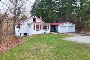 9 Allen Way, White Oak, PA 15131 - Photo 2