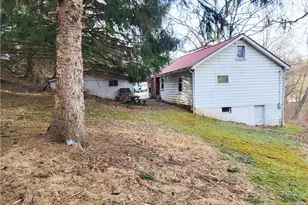 9 Allen Way, White Oak, PA 15131 - Photo 4