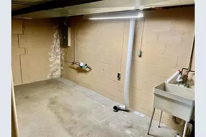 307 Countryside Dr, Robinson Twp, PA 15136 - Photo 14