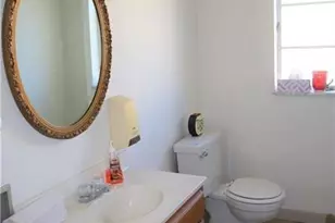 977 Perry Hwy, Ross Twp, PA 15237 - Photo 6