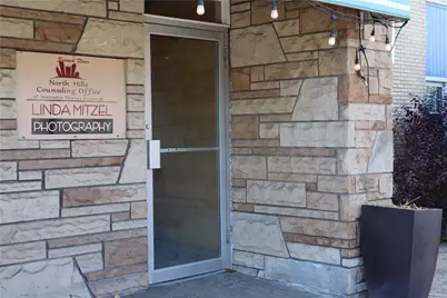 977 Perry Hwy, Ross Twp, PA 15237 - Photo 2