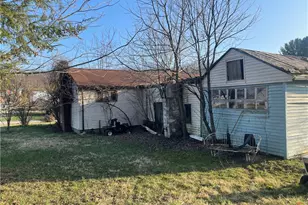 1000 Collinsburg Rd, Belle Vernon, PA 15089 - Photo 2