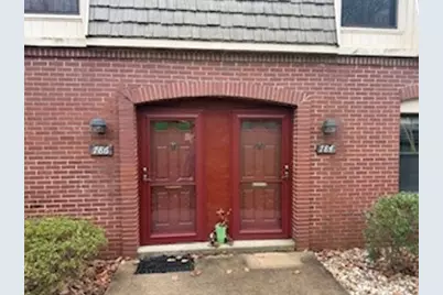 784 Carriage Cir, Pittsburgh, PA 15205 - Photo 2