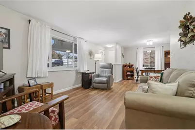 677 Doris Dr, Scott Township, PA 15243 - Photo 10