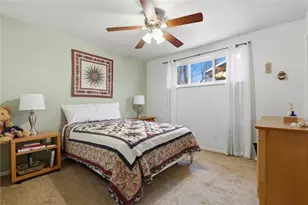 677 Doris Dr, Scott Township, PA 15243 - Photo 24