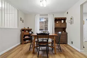 677 Doris Dr, Scott Township, PA 15243 - Photo 14