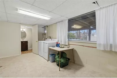 677 Doris Dr, Scott Township, PA 15243 - Photo 36