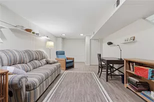 677 Doris Dr, Scott Township, PA 15243 - Photo 32