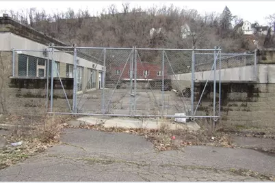 805 Wood St, East Pittsburgh, PA 15112 - Photo 10