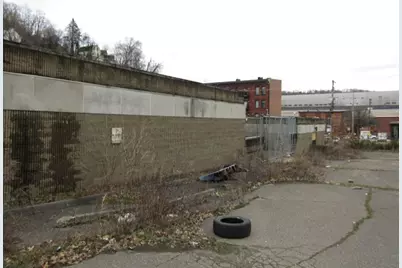 805 Wood St, East Pittsburgh, PA 15112 - Photo 8