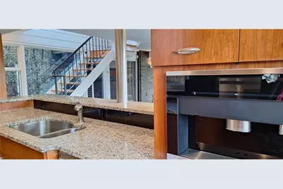 90 E Woodland, Pittsburgh, PA 15232 - Photo 26