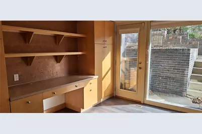 90 E Woodland, Pittsburgh, PA 15232 - Photo 14