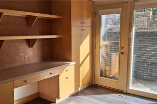 90 E Woodland, Pittsburgh, PA 15232 - Photo 14