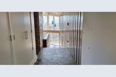 90 E Woodland, Pittsburgh, PA 15232 - Photo 6