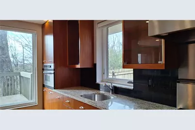 90 E Woodland, Pittsburgh, PA 15232 - Photo 24