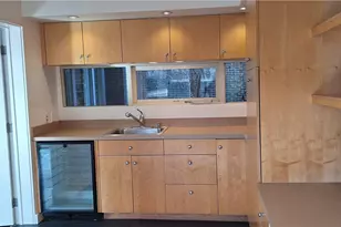 90 E Woodland, Pittsburgh, PA 15232 - Photo 16