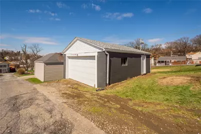 4624 Greensprings Ave, West Mifflin, PA 15122 - Photo 34