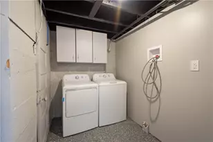 4624 Greensprings Ave, West Mifflin, PA 15122 - Photo 14