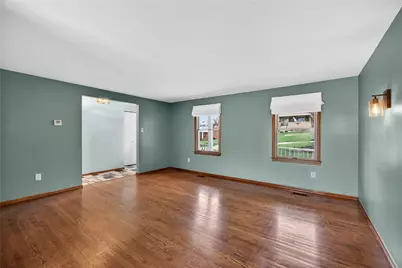 918 Willow Glen Dr, Bethel Park, PA 15102 - Photo 8