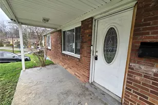 109 Webster Dr, Pittsburgh, PA 15235 - Photo 2