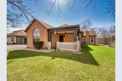 1252 Stanford Ct, Coraopolis, PA 15108 - Photo 1