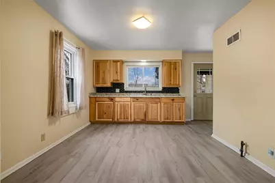 1908 Haywood St, Farrell, PA 16121 - Photo 2